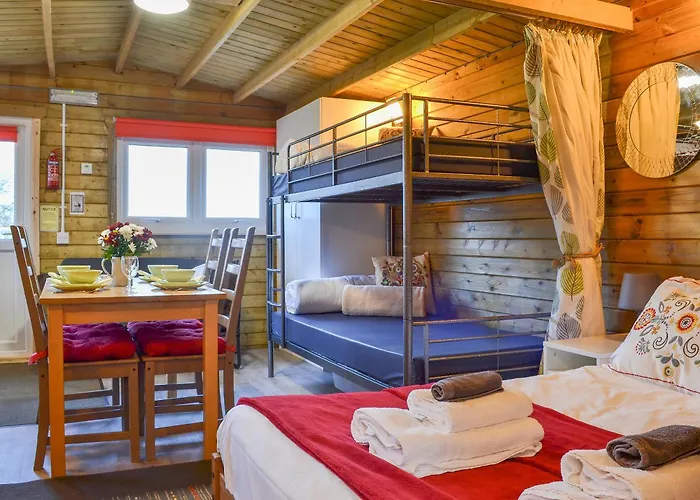 Holiday home Robin's *